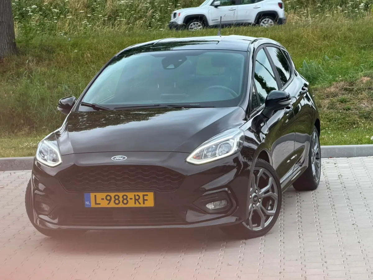 1.0 EcoBoost Hybrid ST-Line - Agate Black - Winterpakket/B&O/Carplay/Camera