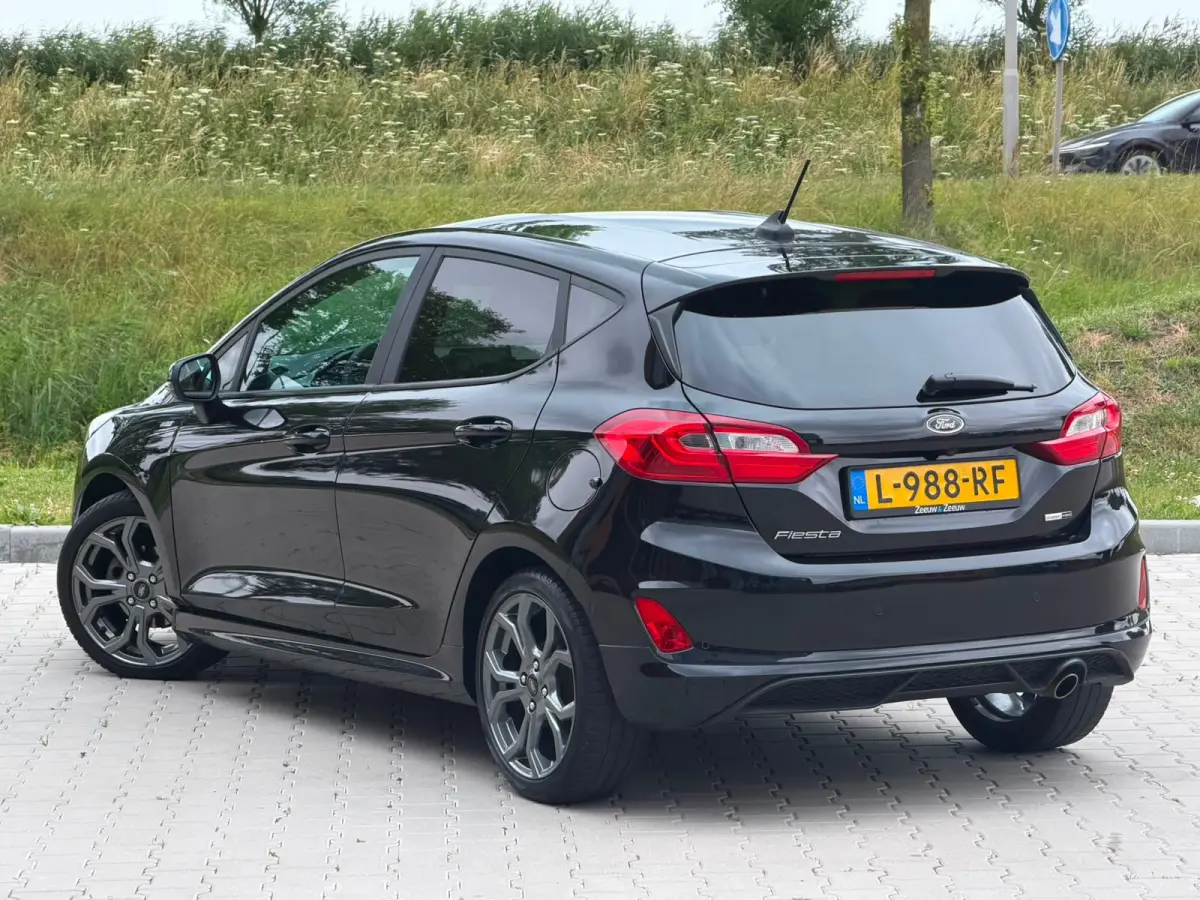 1.0 EcoBoost Hybrid ST-Line - Agate Black - Winterpakket/B&O/Carplay/Camera