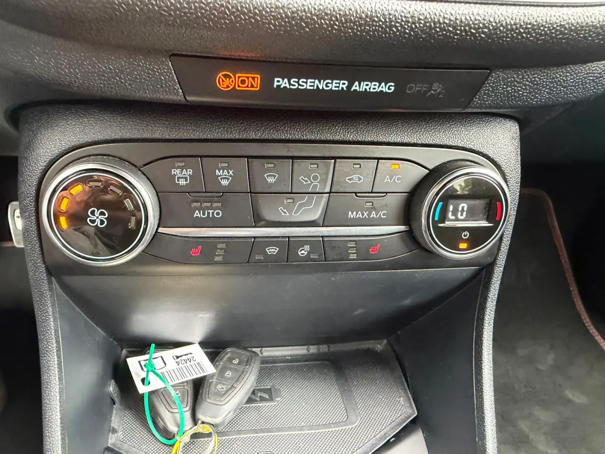 1.0 EcoBoost Hybrid ST-Line - Agate Black - Winterpakket/B&O/Carplay/Camera