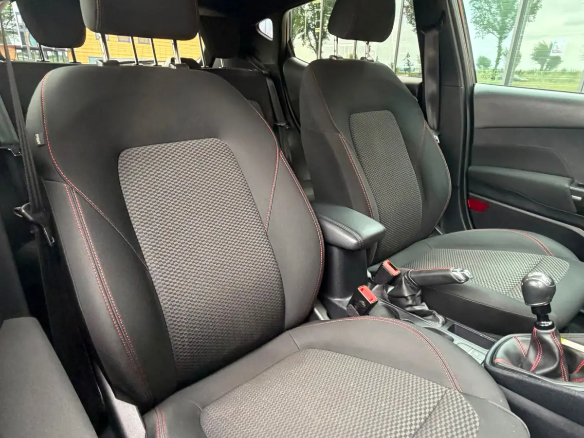 1.0 EcoBoost Hybrid ST-Line - Agate Black - Winterpakket/B&O/Carplay/Camera