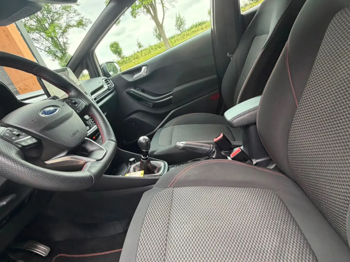 1.0 EcoBoost Hybrid ST-Line - Agate Black - Winterpakket/B&O/Carplay/Camera