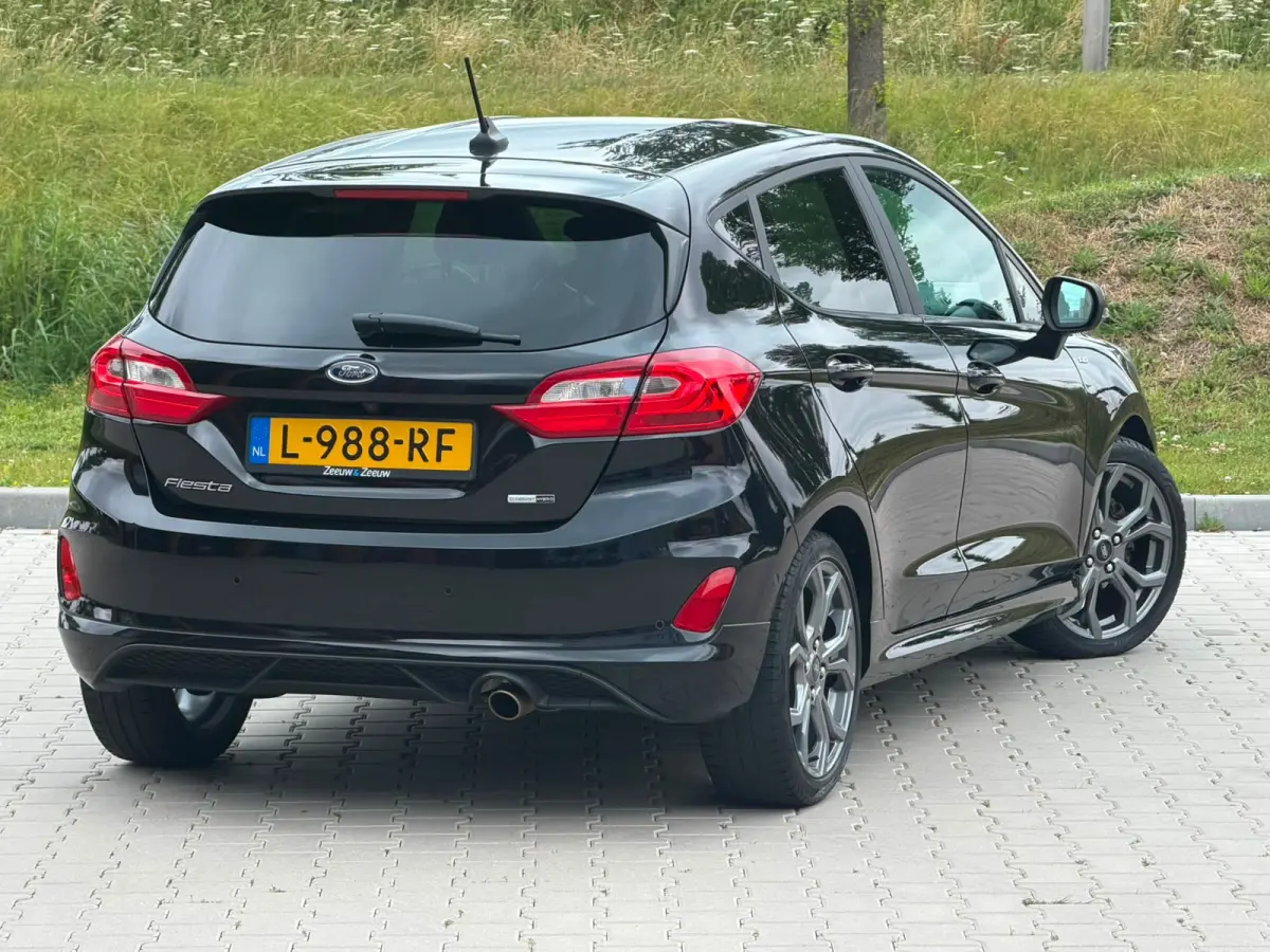 1.0 EcoBoost Hybrid ST-Line - Agate Black - Winterpakket/B&O/Carplay/Camera