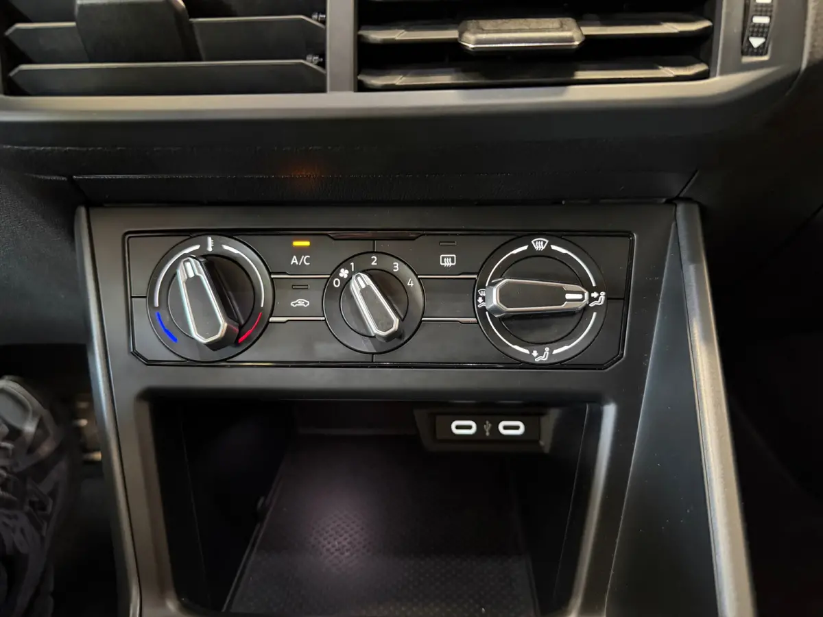 1.0 TSI R-Line|CAR-PLAY|ECC AIRCO|PANORAMA|CRUISE
