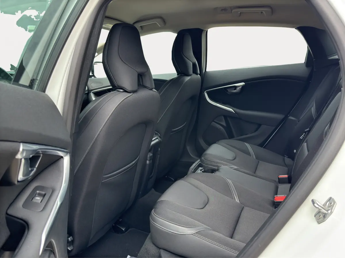 1.5 T2 Polar+ | Cruise control | Trekhaak afneembaar | Stoelverwarming |