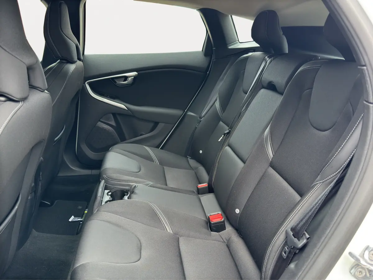 1.5 T2 Polar+ | Cruise control | Trekhaak afneembaar | Stoelverwarming |