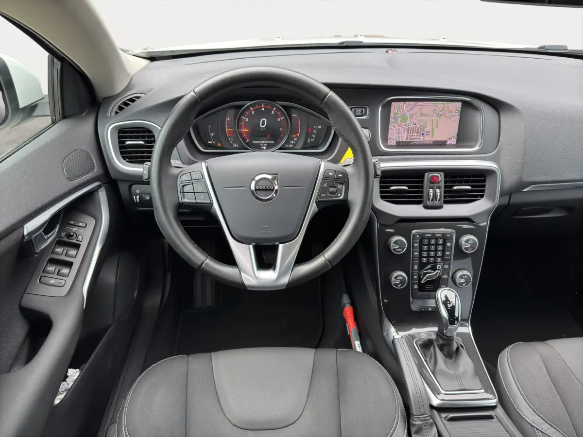 1.5 T2 Polar+ | Cruise control | Trekhaak afneembaar | Stoelverwarming |