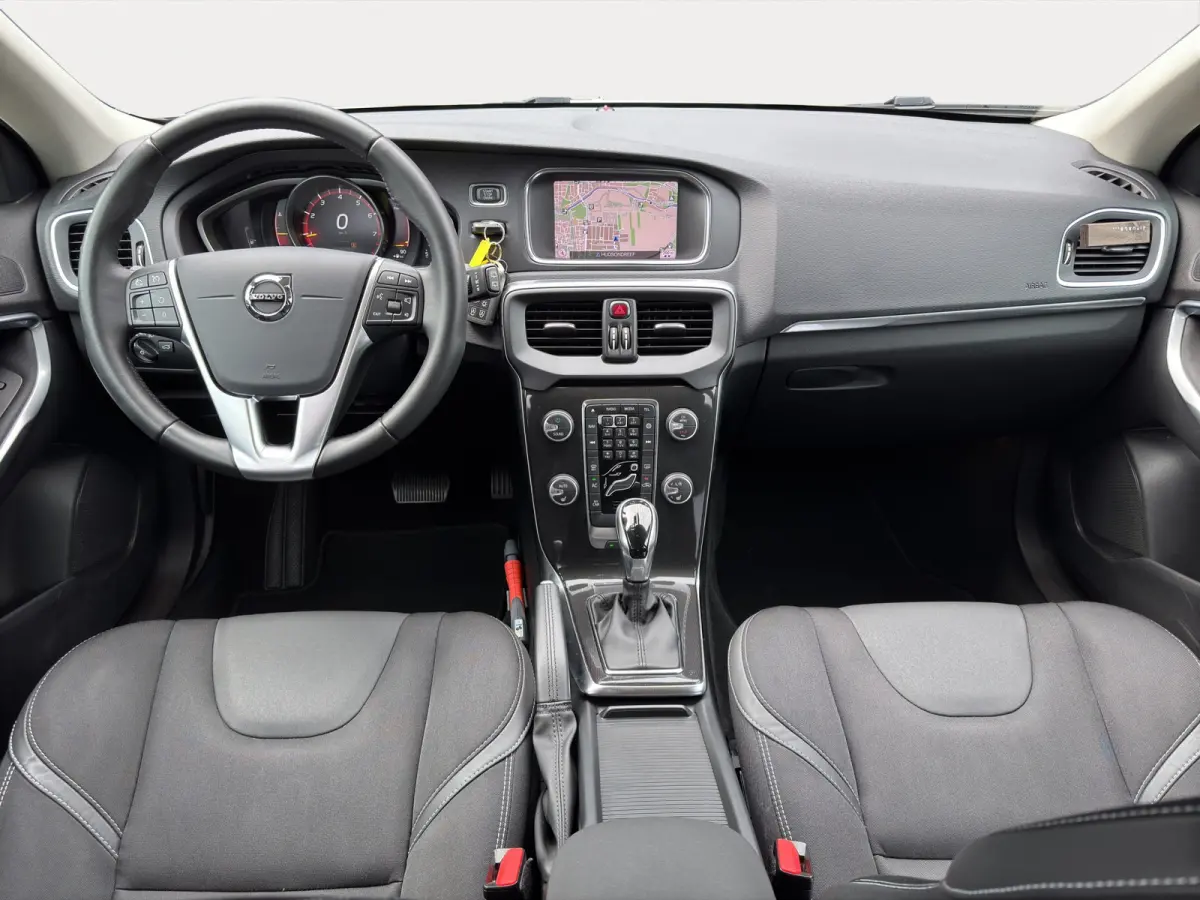 1.5 T2 Polar+ | Cruise control | Trekhaak afneembaar | Stoelverwarming |
