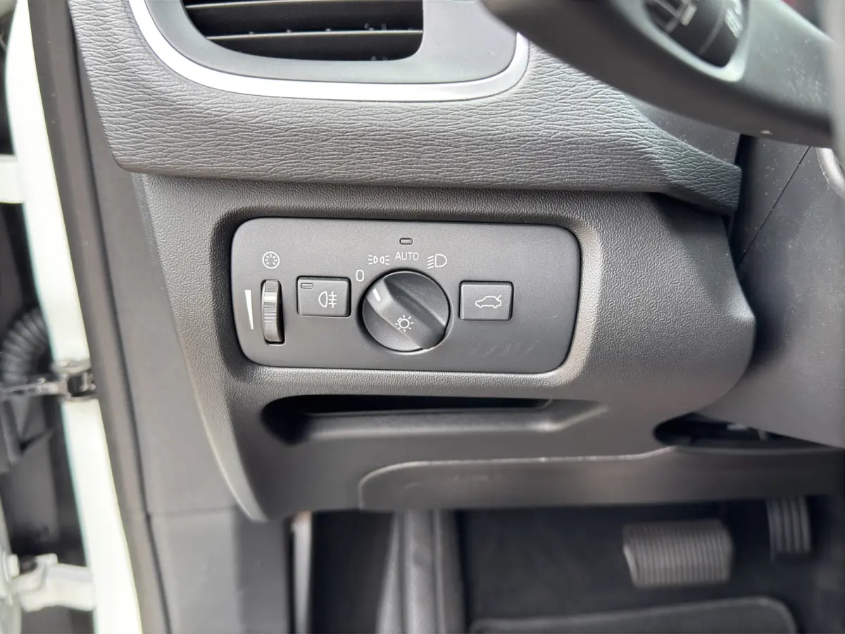 1.5 T2 Polar+ | Cruise control | Trekhaak afneembaar | Stoelverwarming |