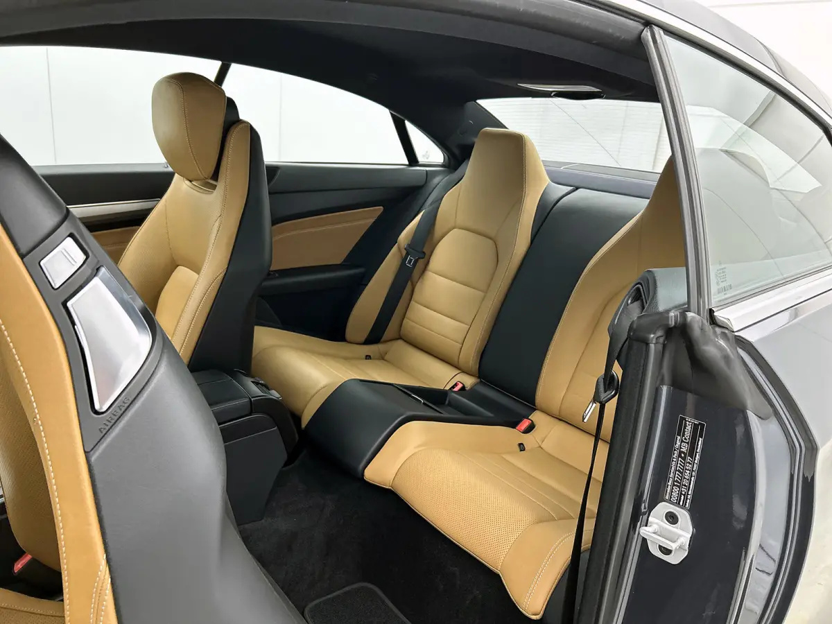200 Prestige AMG-Styling (NL-auto, Goed OnderH, Navi, Camera, PDC V+A, StoelV, Cruise Con, Etc)