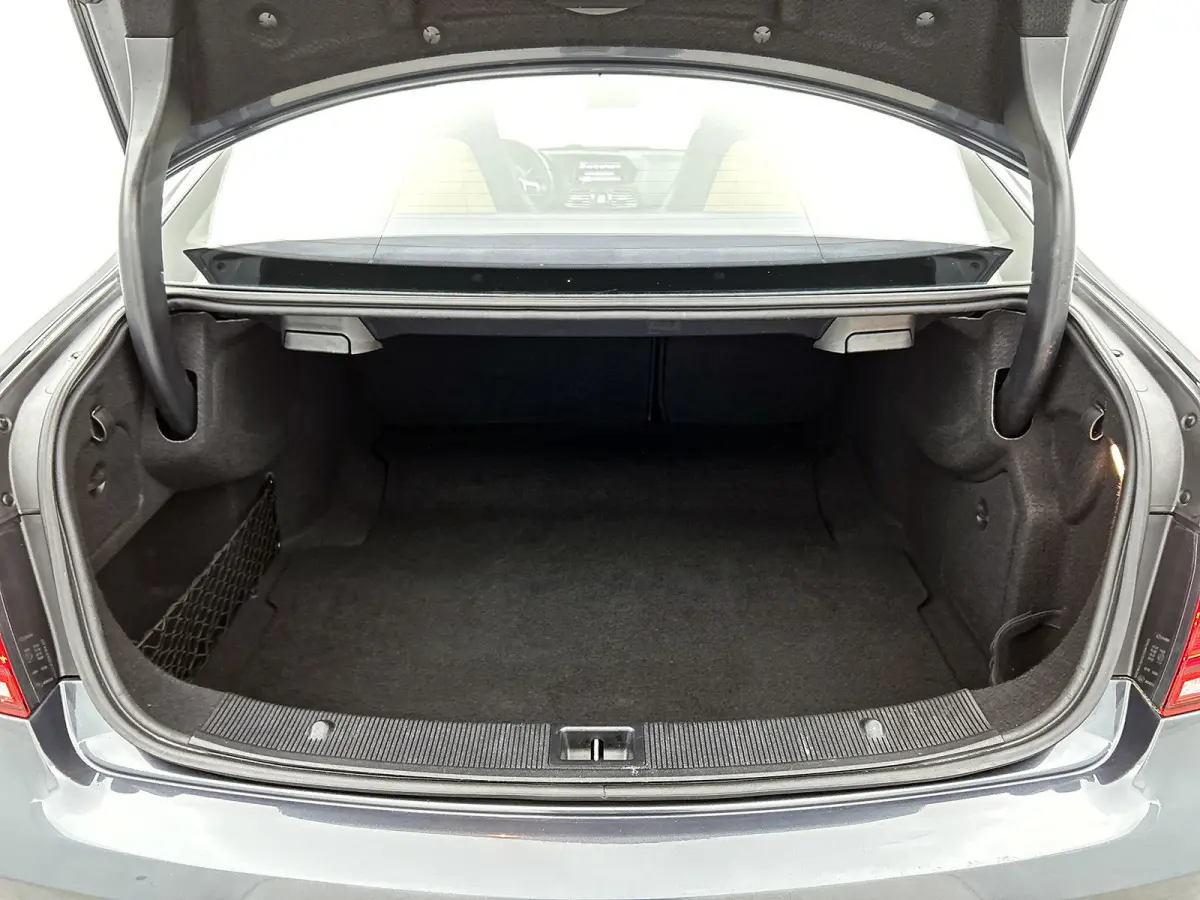 200 Prestige AMG-Styling (NL-auto, Goed OnderH, Navi, Camera, PDC V+A, StoelV, Cruise Con, Etc)