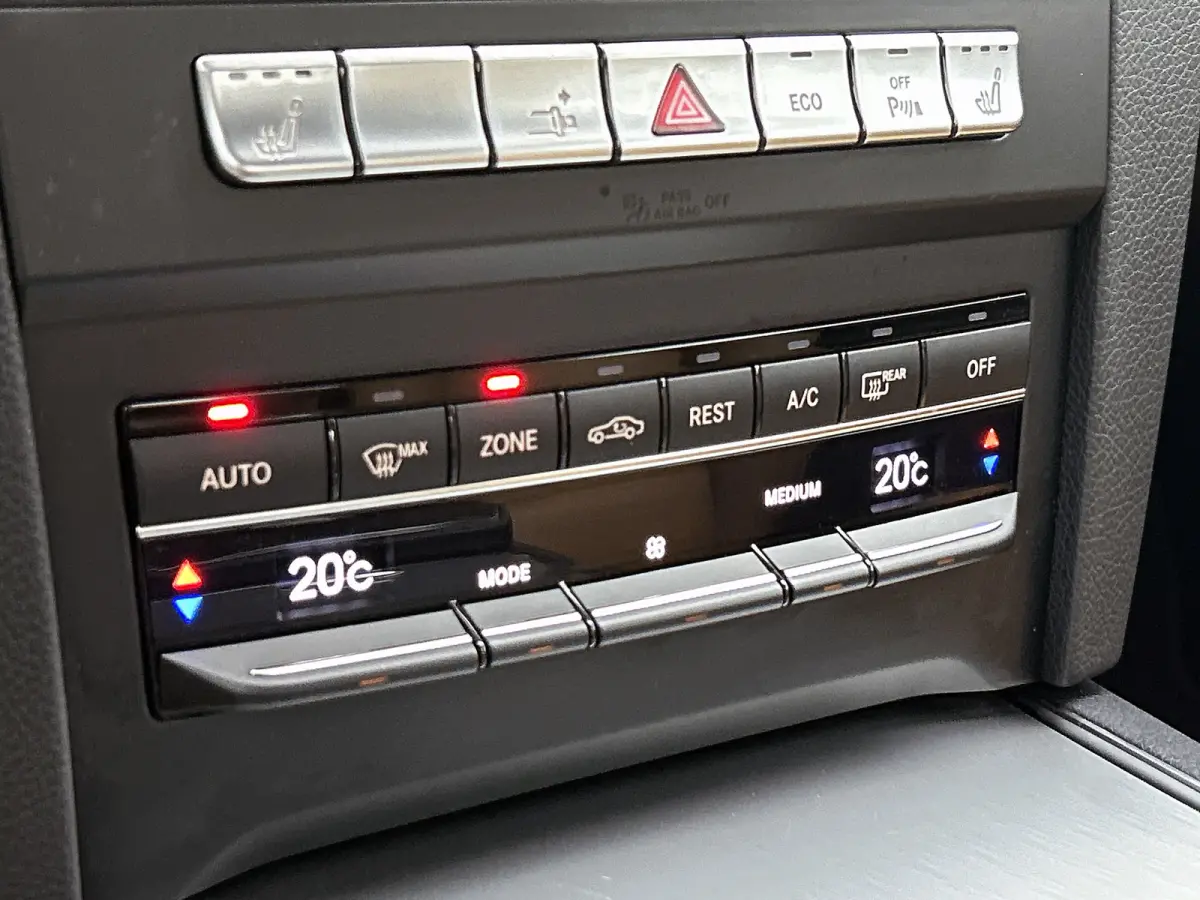 200 Prestige AMG-Styling (NL-auto, Goed OnderH, Navi, Camera, PDC V+A, StoelV, Cruise Con, Etc)