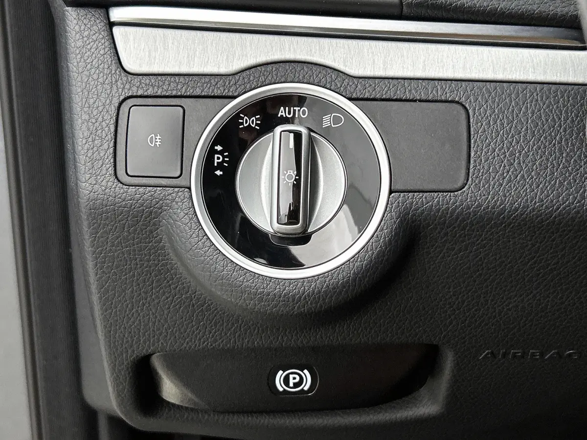 200 Prestige AMG-Styling (NL-auto, Goed OnderH, Navi, Camera, PDC V+A, StoelV, Cruise Con, Etc)
