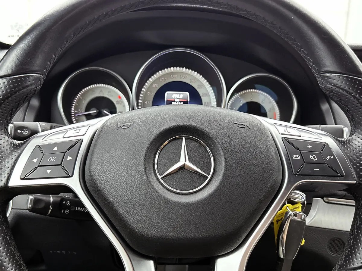 200 Prestige AMG-Styling (NL-auto, Goed OnderH, Navi, Camera, PDC V+A, StoelV, Cruise Con, Etc)