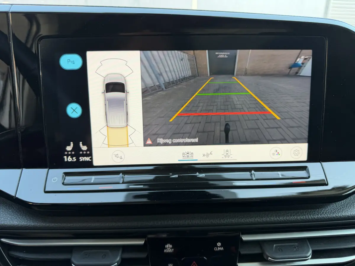 2.0 TDI 123PK Automaat 1st Edition Euro6 CarPlay/cruise control/trekhaak