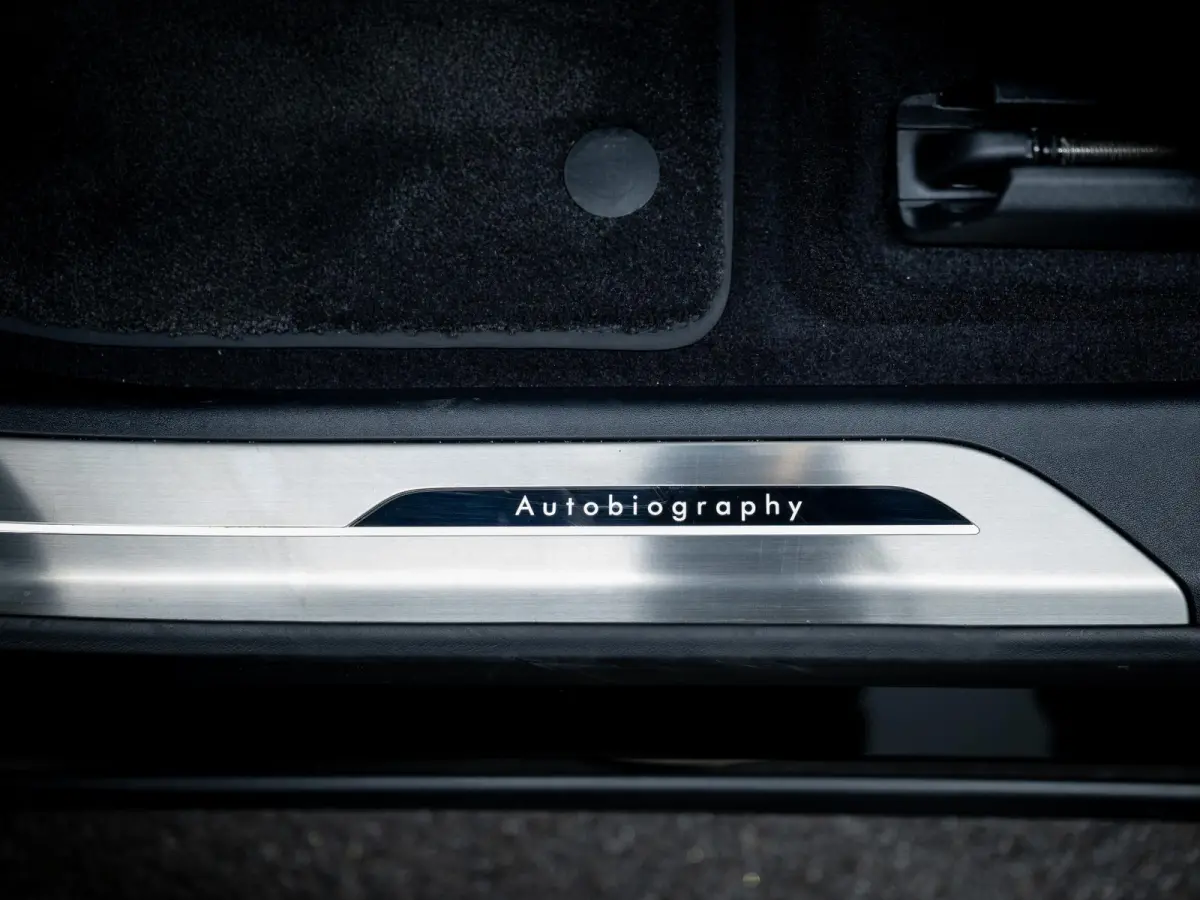 3.0 P550e Autobiography PHEV | Koelbox | Achterasbest. | Trekhaak | Massage | HUD |