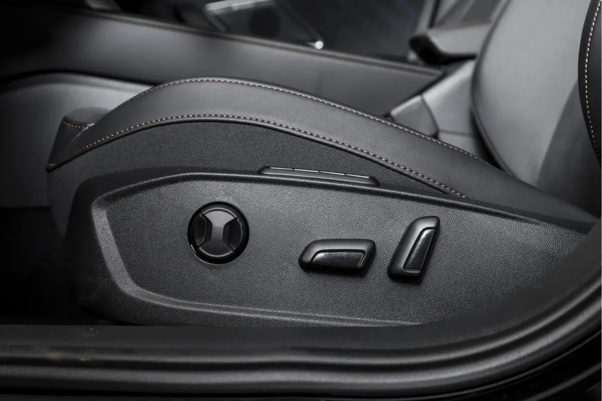 1.5 TSI e-Hybrid VZ Performance | Dig. Cockpit | Adapt. Cruise | Stoel-+Stuurverw. | PDC | Camera | NAV + App. Connect | ECC | Sennheiser | Elek. Klep | LM 19" | 5475