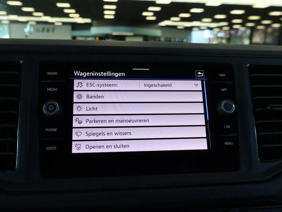 35 2.0 TDI 140 PK L3H3 TWO-TONE + 3000 KG TREKHAAK | APPLE CARPLAY | CRUISE | SIDEBARS | NAVIGATIE