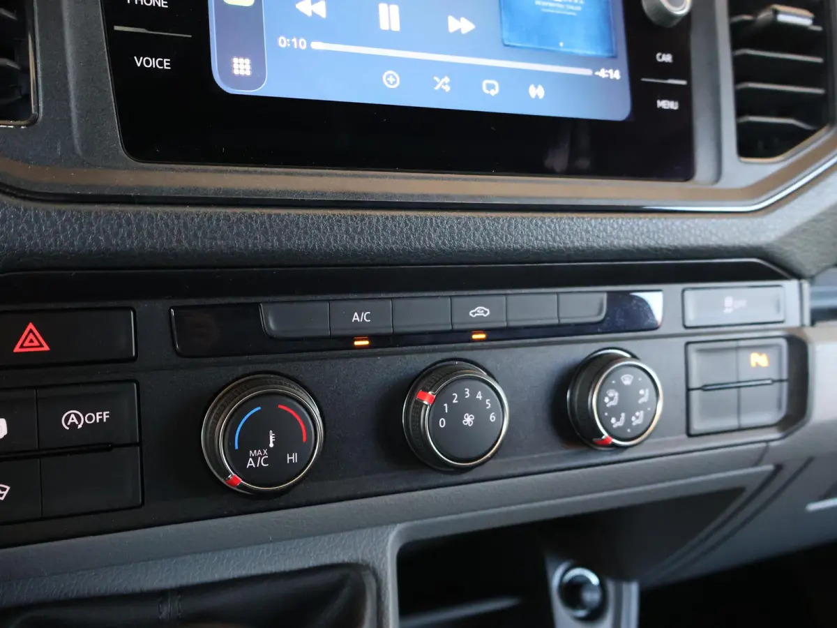 35 2.0 TDI 140 PK L3H3 TWO-TONE + 3000 KG TREKHAAK | APPLE CARPLAY | CRUISE | SIDEBARS | NAVIGATIE