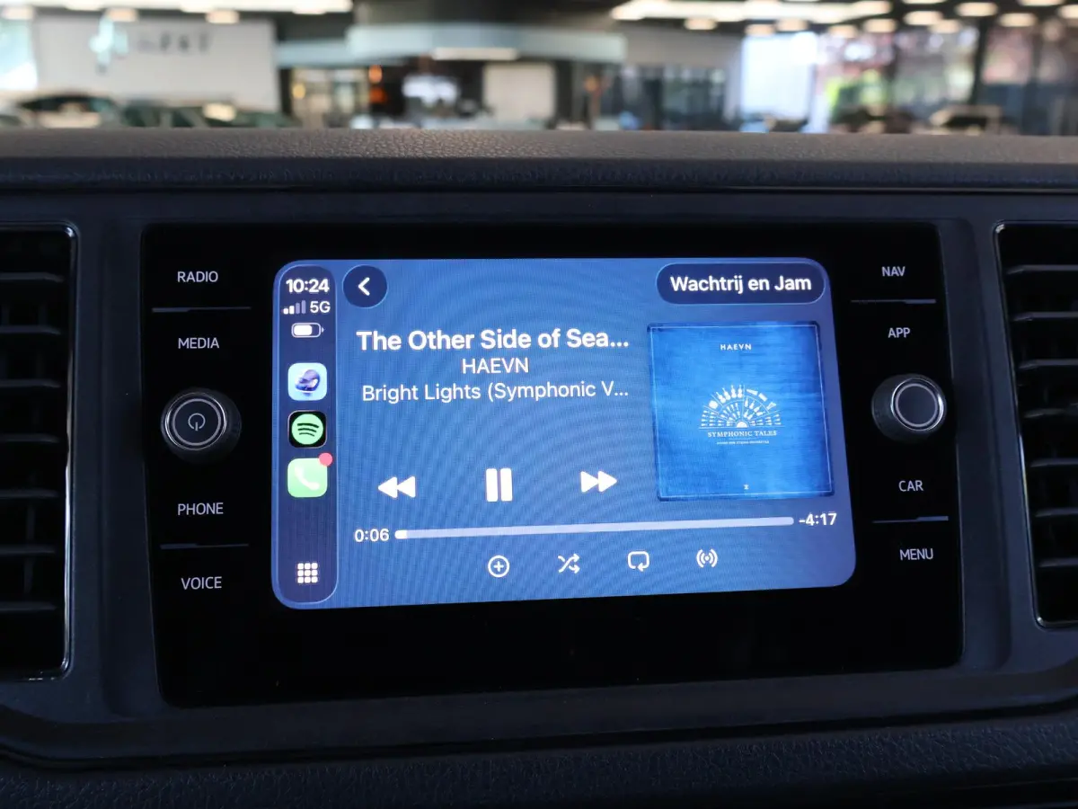 35 2.0 TDI 140 PK L3H3 TWO-TONE + 3000 KG TREKHAAK | APPLE CARPLAY | CRUISE | SIDEBARS | NAVIGATIE
