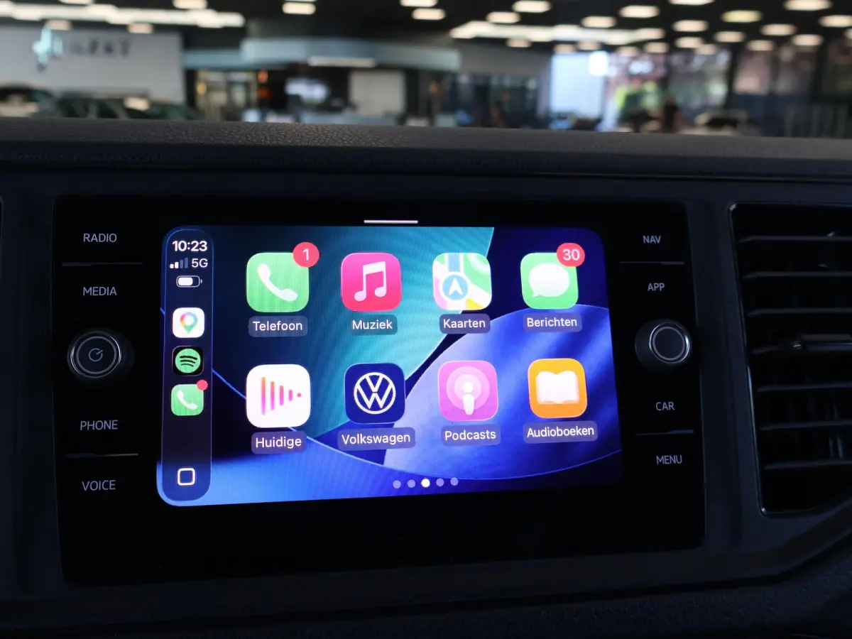 35 2.0 TDI 140 PK L3H3 TWO-TONE + 3000 KG TREKHAAK | APPLE CARPLAY | CRUISE | SIDEBARS | NAVIGATIE