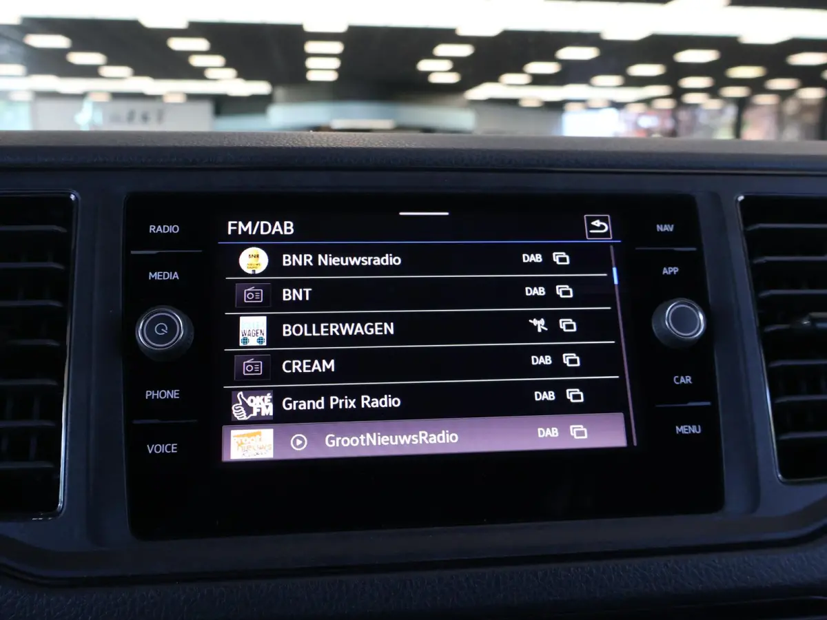 35 2.0 TDI 140 PK L3H3 TWO-TONE + 3000 KG TREKHAAK | APPLE CARPLAY | CRUISE | SIDEBARS | NAVIGATIE