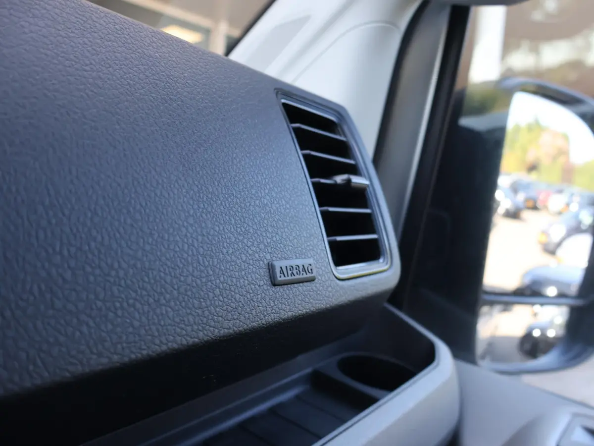 35 2.0 TDI 140 PK L3H3 TWO-TONE + 3000 KG TREKHAAK | APPLE CARPLAY | CRUISE | SIDEBARS | NAVIGATIE