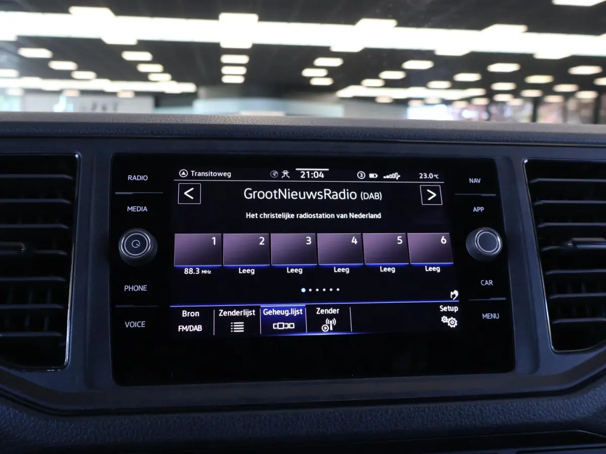 35 2.0 TDI 140 PK L3H3 TWO-TONE + 3000 KG TREKHAAK | APPLE CARPLAY | CRUISE | SIDEBARS | NAVIGATIE