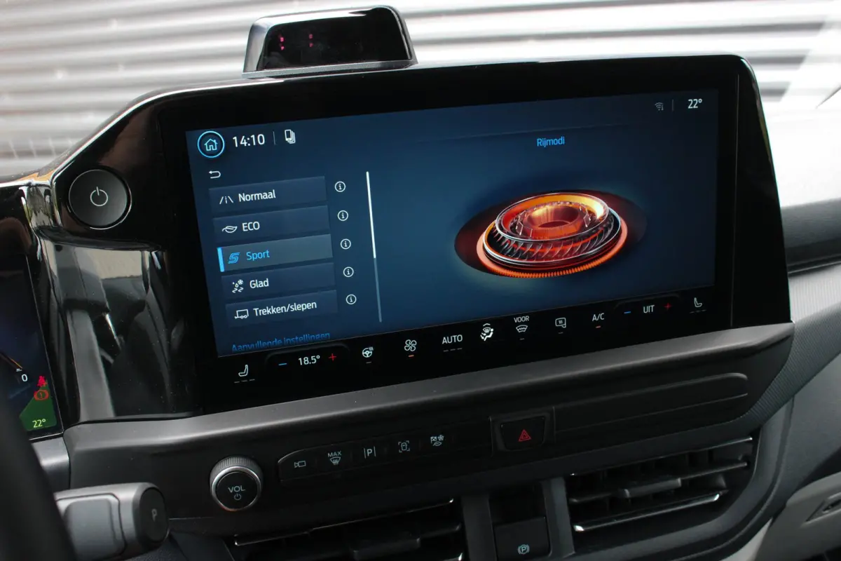 Cust. 340 L2H1 Limited 71 kWh 218PK / JB- EDITON / CAMERA / 370KM RANGE /APPLE CARPLAY /DRIVERS- PACK /FULL OPTIONS