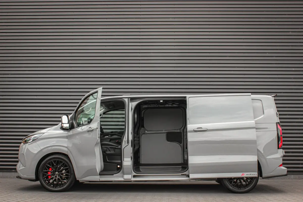 Cust. 340 L2H1 Limited 71 kWh 218PK / JB- EDITON / CAMERA / 370KM RANGE /APPLE CARPLAY /DRIVERS- PACK /FULL OPTIONS