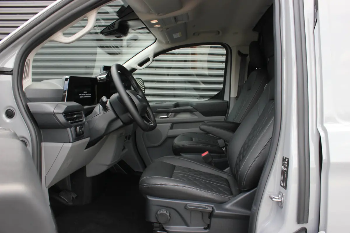 Cust. 340 L2H1 Limited 71 kWh 218PK / JB- EDITON / CAMERA / 370KM RANGE /APPLE CARPLAY /DRIVERS- PACK /FULL OPTIONS