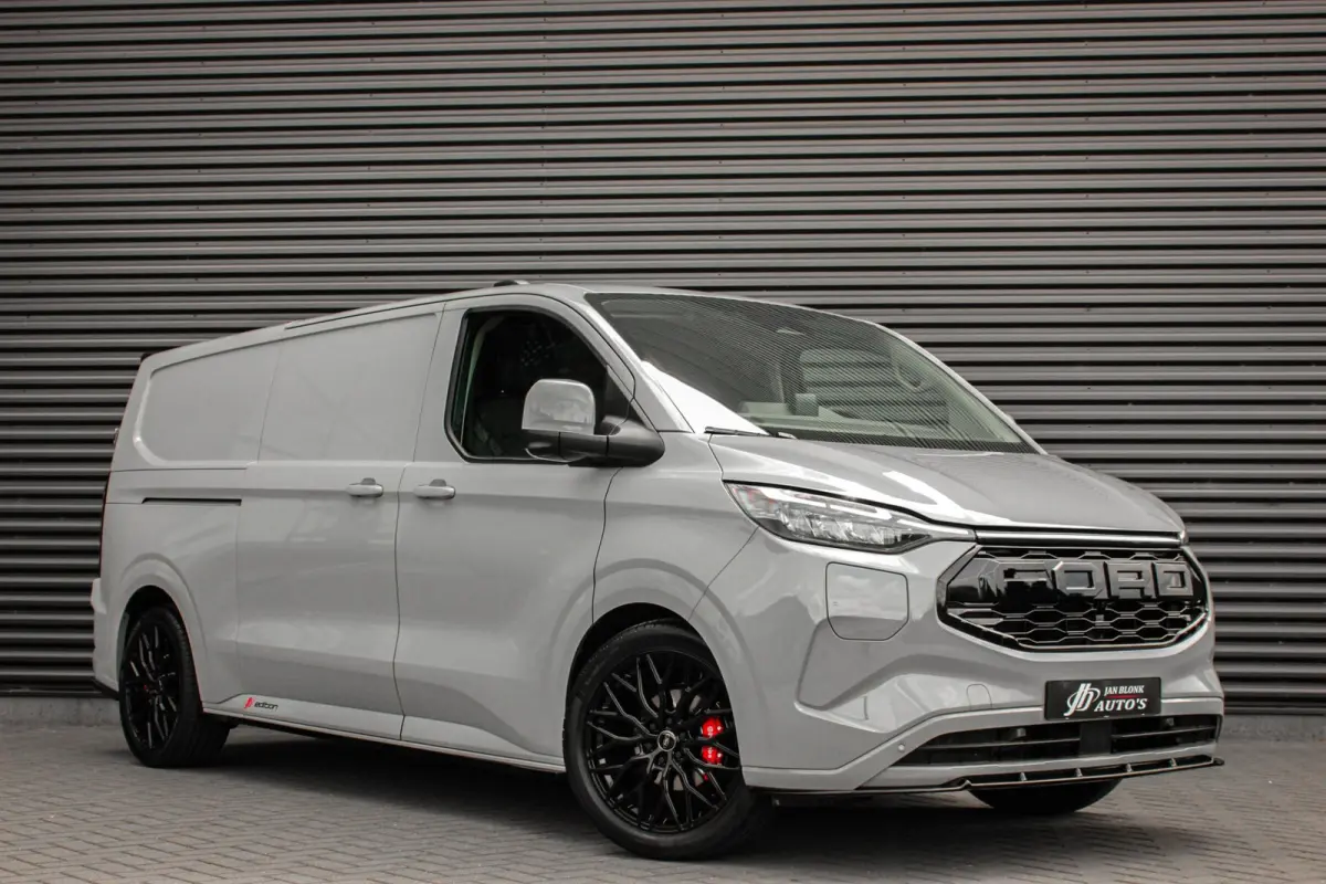 Cust. 340 L2H1 Limited 71 kWh 218PK / JB- EDITON / CAMERA / 370KM RANGE /APPLE CARPLAY /DRIVERS- PACK /FULL OPTIONS