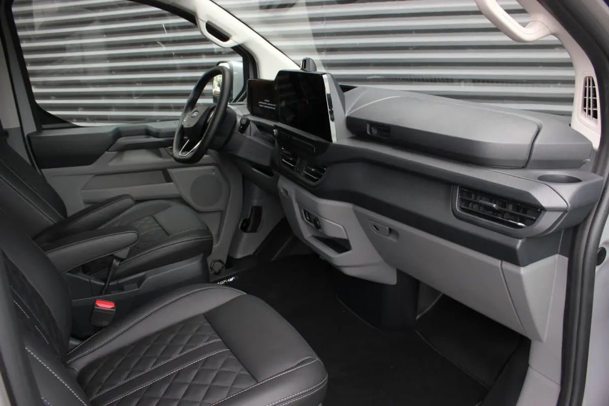 Cust. 340 L2H1 Limited 71 kWh 218PK / JB- EDITON / CAMERA / 370KM RANGE /APPLE CARPLAY /DRIVERS- PACK /FULL OPTIONS