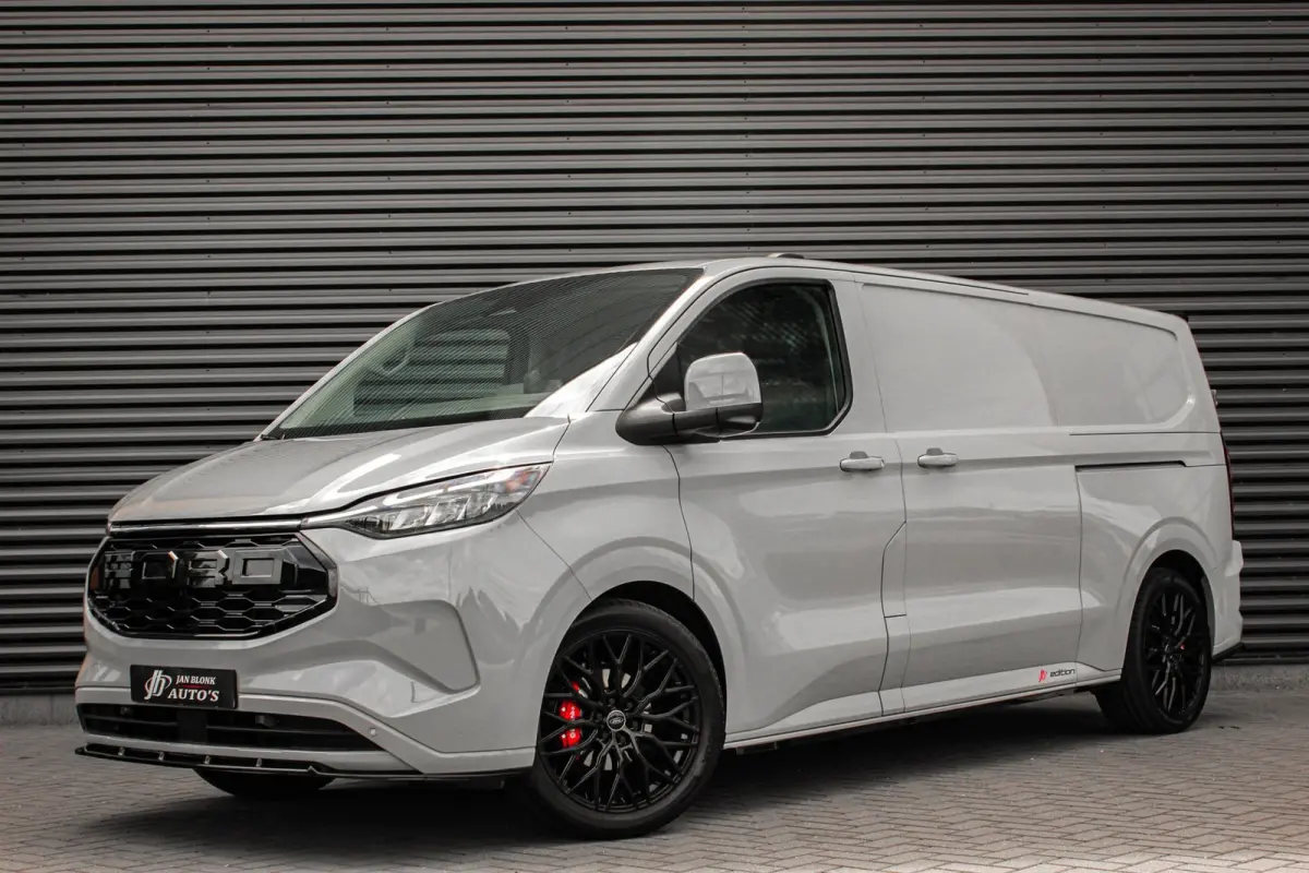 Cust. 340 L2H1 Limited 71 kWh 218PK / JB- EDITON / CAMERA / 370KM RANGE /APPLE CARPLAY /DRIVERS- PACK /FULL OPTIONS