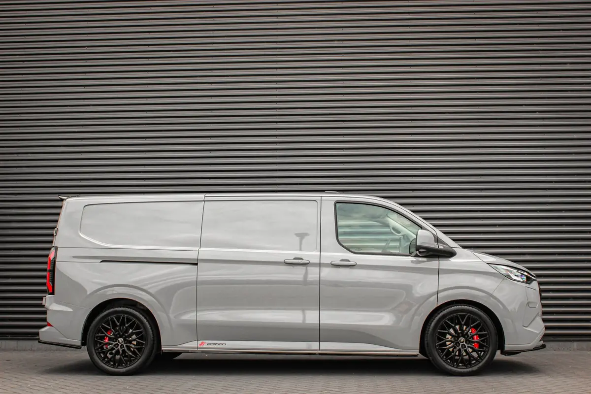 Cust. 340 L2H1 Limited 71 kWh 218PK / JB- EDITON / CAMERA / 370KM RANGE /APPLE CARPLAY /DRIVERS- PACK /FULL OPTIONS