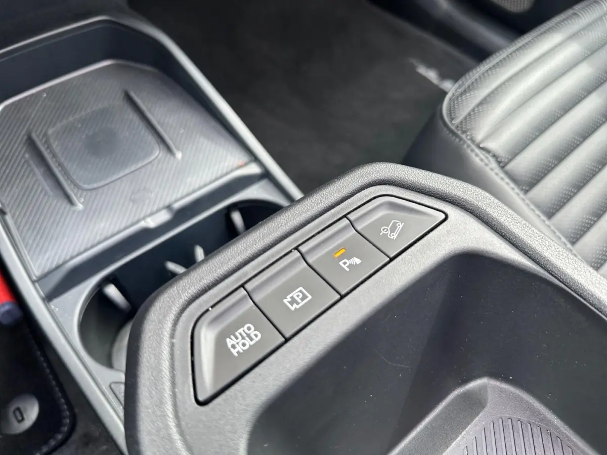 GT-Line 81.4 kWh | Panorama schuif/kanteldak | LED-Matrix | Harman Kardon | wireless carplay |