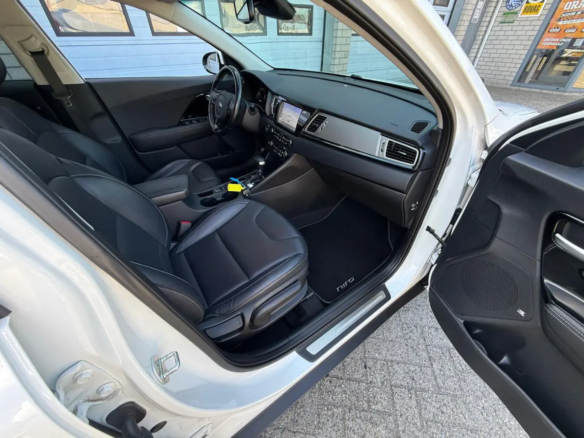 1.6 GDi PHEV Luxury Edition | AUTOMAAT | LEDER | NAVI | CAMERA | TREKHAAK | CLIMATE & CRUISE CONTROLE | ETC...