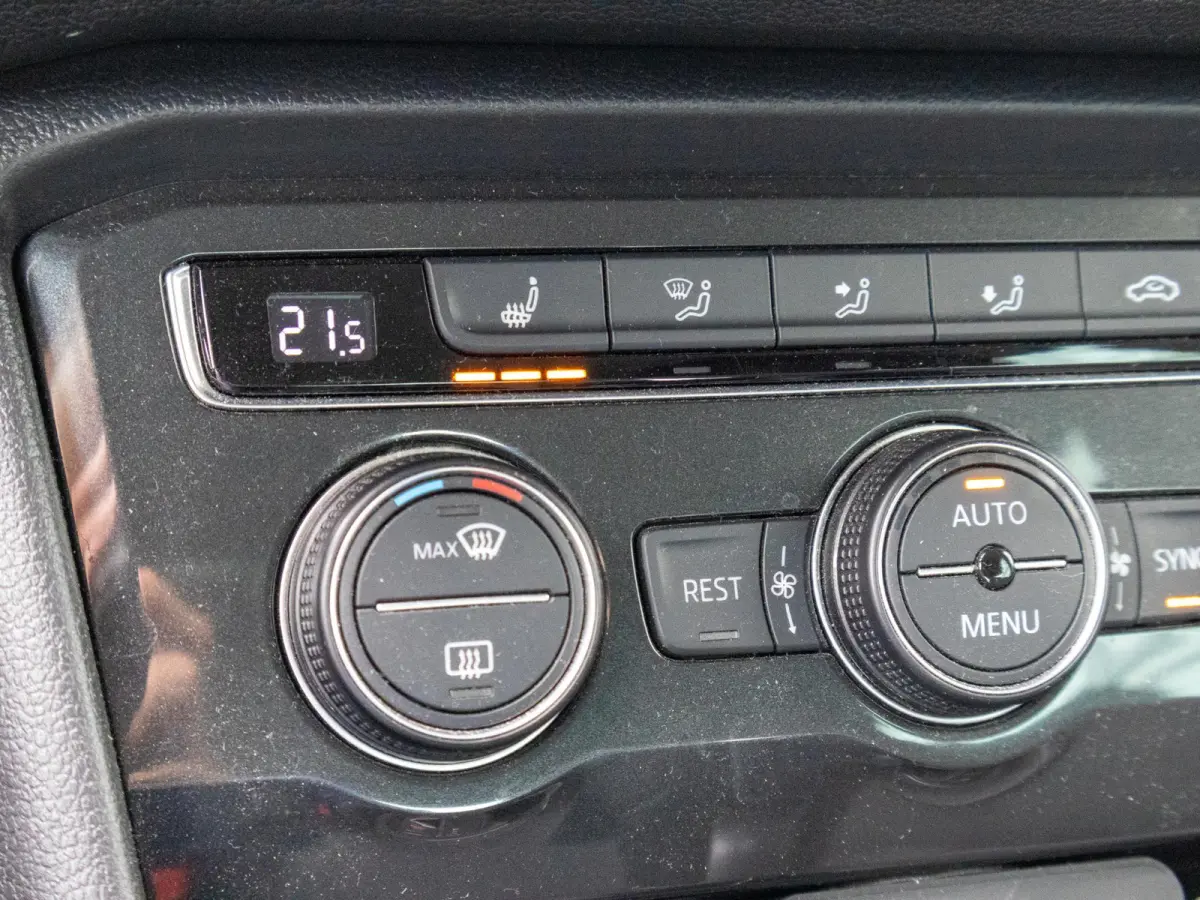 1.4 TSI ACT Comfortline Business Virtual cockpit ACC 17"