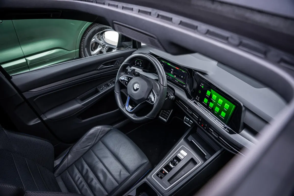2.0 TSI R 4Motion 320pk R-Performance Pack| Pano-dak|H/K|Stoelkoeling|Leder|Memory|HuD|IQ-Led|ACC|Winterpack|Topconditie!