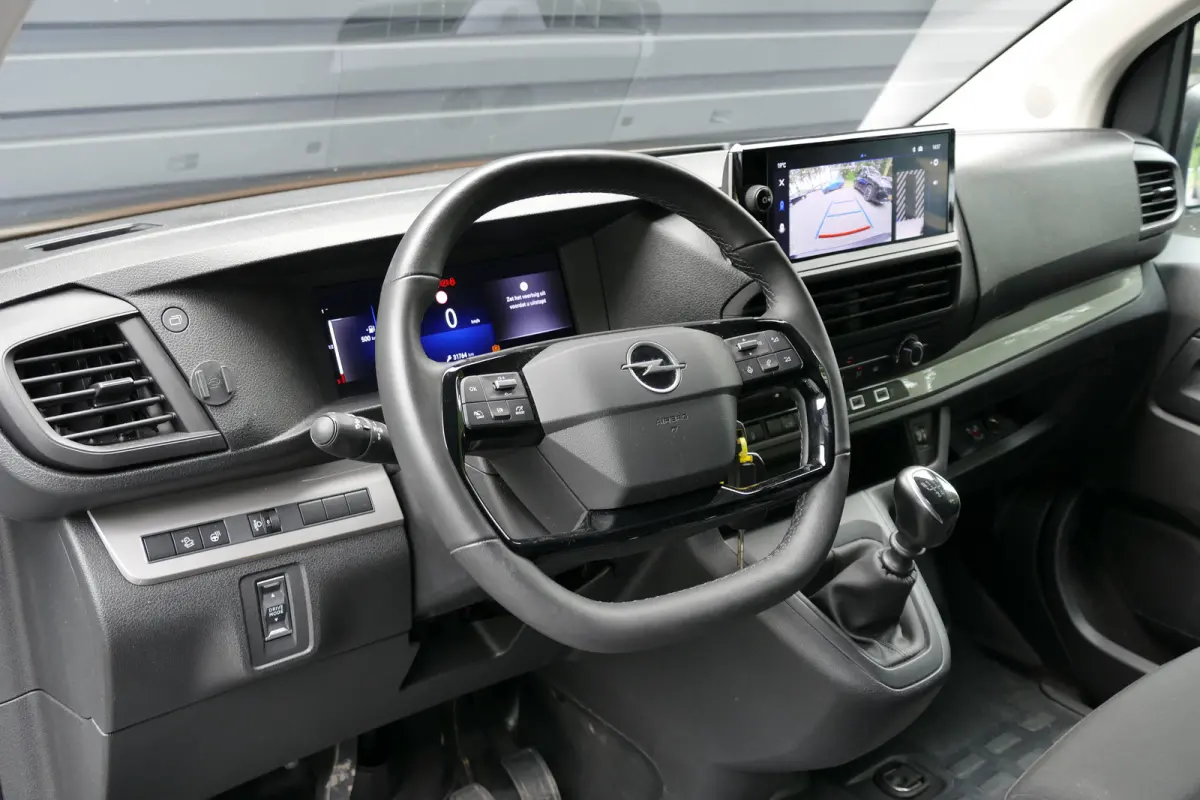 2.0 DIESEL 145PK L2H1 / CAMERA / STOEL-STUURVERWARMING / 3-ZITS / BETIMMERING / NAVI / AIRCO / LED / PDC / BLUETOOTH / CRUISECONTROL / 1E EIGENAAR / SCHITTERENDE STAAT !!