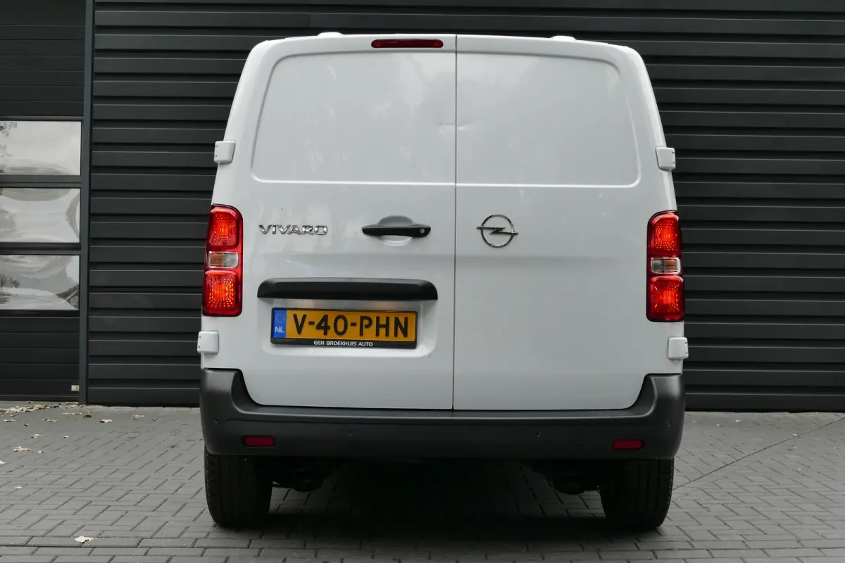 2.0 DIESEL 145PK L2H1 / CAMERA / STOEL-STUURVERWARMING / 3-ZITS / BETIMMERING / NAVI / AIRCO / LED / PDC / BLUETOOTH / CRUISECONTROL / 1E EIGENAAR / SCHITTERENDE STAAT !!
