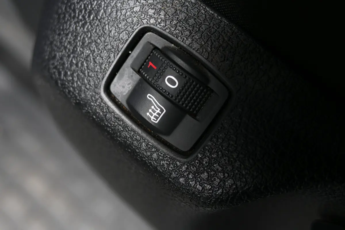 2.0 DIESEL 145PK L2H1 / CAMERA / STOEL-STUURVERWARMING / 3-ZITS / BETIMMERING / NAVI / AIRCO / LED / PDC / BLUETOOTH / CRUISECONTROL / 1E EIGENAAR / SCHITTERENDE STAAT !!
