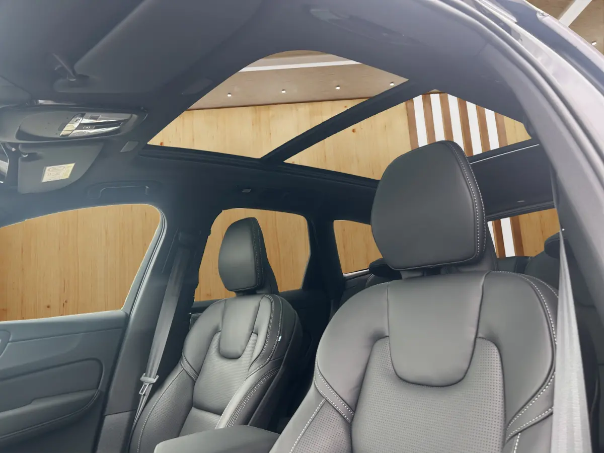 T8 Plug-in hybrid AWD Ultra Dark | Heico bodykit + Uitlaat systeem | Spoorverbreder | 22 Inch | Bowers & Wilkens | Stoel Massage | Full optie