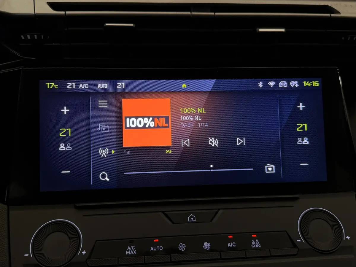 1.6 PLUG-IN HYBRID 180PK ACTIVE PACK / AFN. TREKHAAK / SOH 99% / 17" LMV / LED / NAVI / CLIMA / PDC / BLUETOOTH / CRUISECONTROL / 1E EIGENAAR / SCHITTERENDE STAAT !!