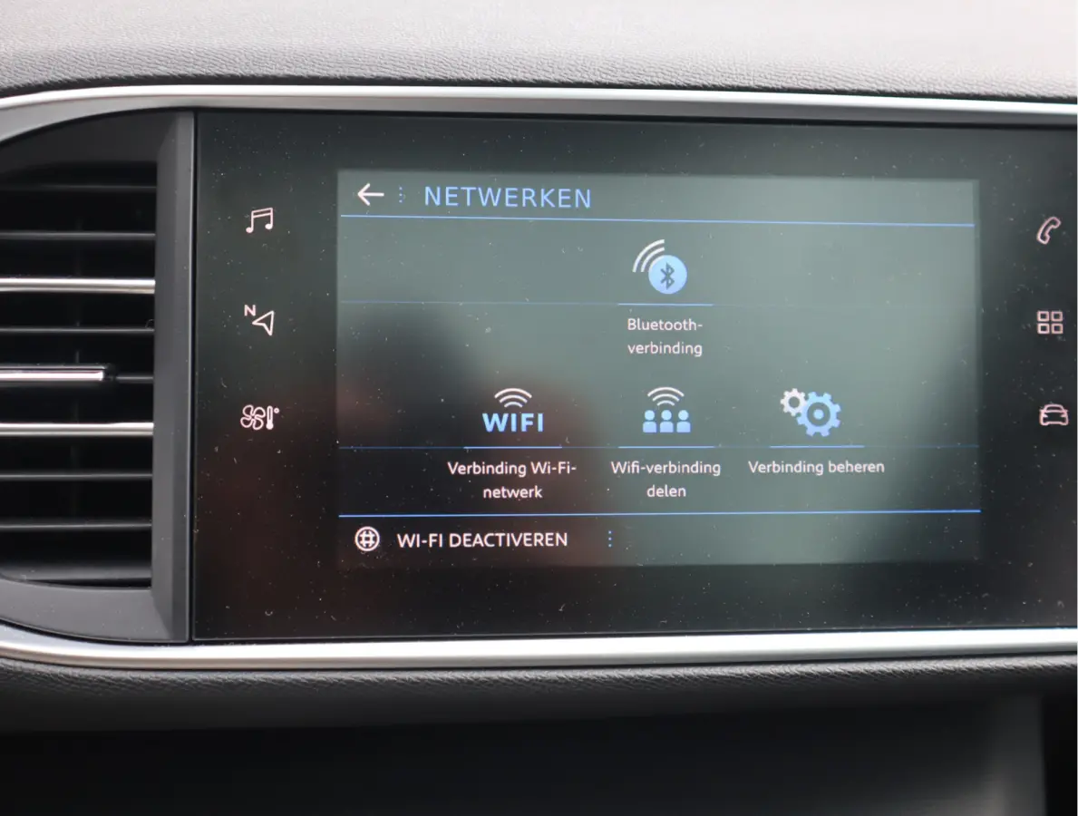 1.2 PureTech Blue Lease Executive Navi / Climate / Pano / Pdc / Elekramen / Distributie recent vervangen / Onderhoud reeds uitgevoerd /