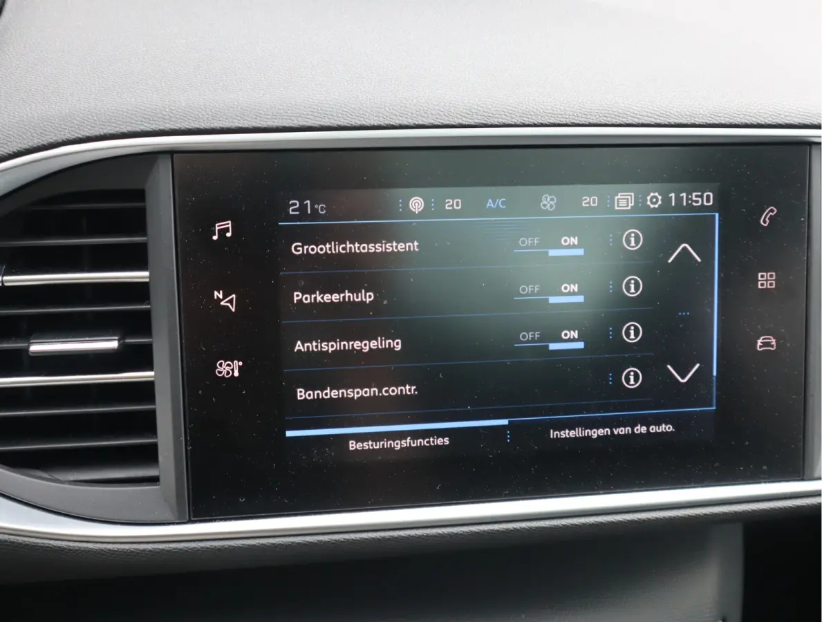 1.2 PureTech Blue Lease Executive Navi / Climate / Pano / Pdc / Elekramen / Distributie recent vervangen / Onderhoud reeds uitgevoerd /