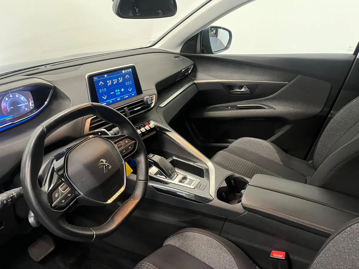 1.2 PureTech Active Business Navigatie Apple Carplay Android Auto Parkeerhulp Cruise Control Stoelverwarming Virtual Cockpit Climate Control Lichtmetalen velgen