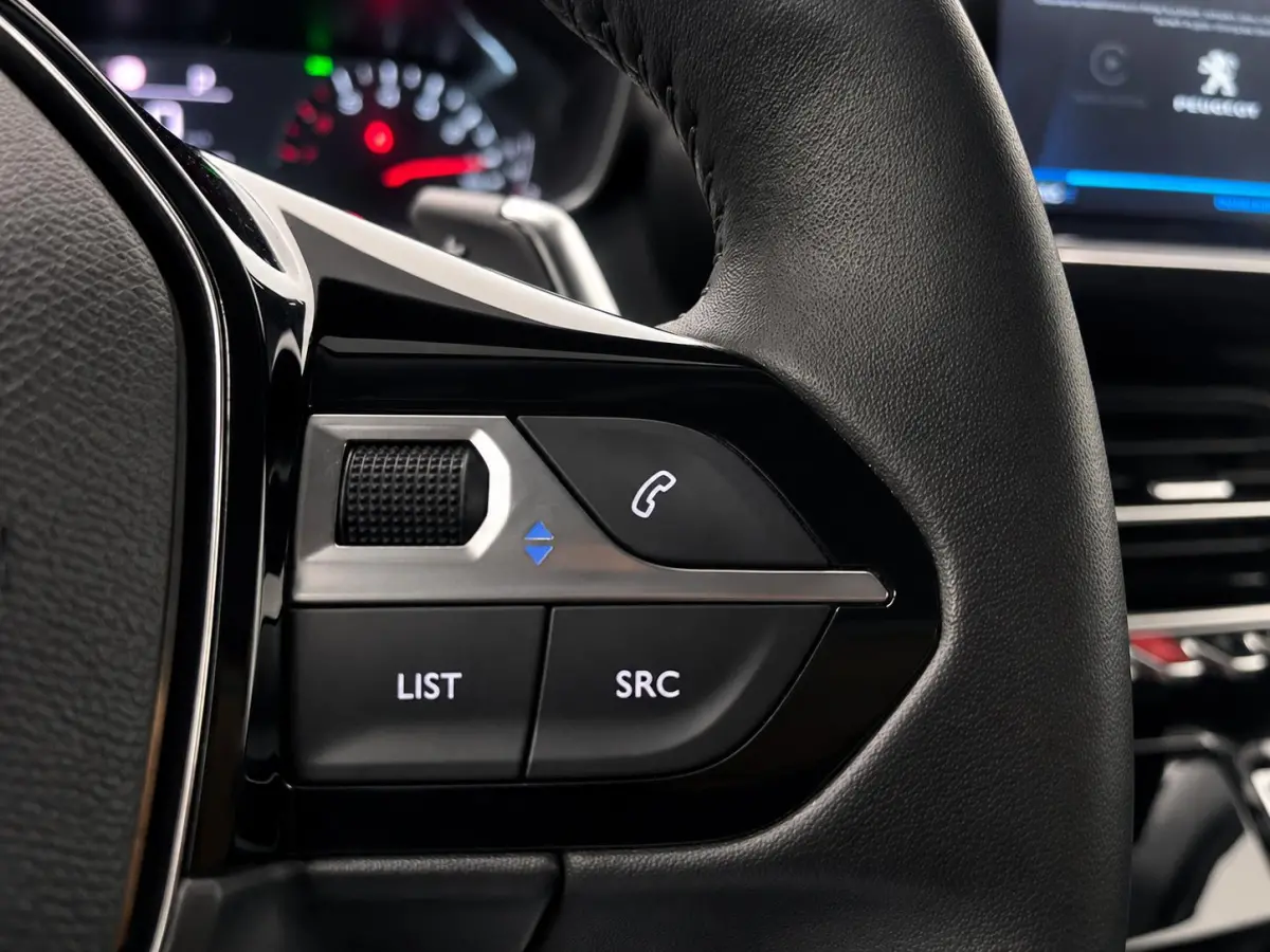 1.2 PureTech Active Business Navigatie Apple Carplay Android Auto Parkeerhulp Cruise Control Stoelverwarming Virtual Cockpit Climate Control Lichtmetalen velgen