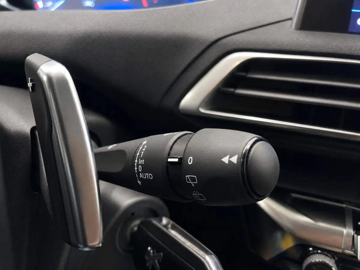 1.2 PureTech Active Business Navigatie Apple Carplay Android Auto Parkeerhulp Cruise Control Stoelverwarming Virtual Cockpit Climate Control Lichtmetalen velgen
