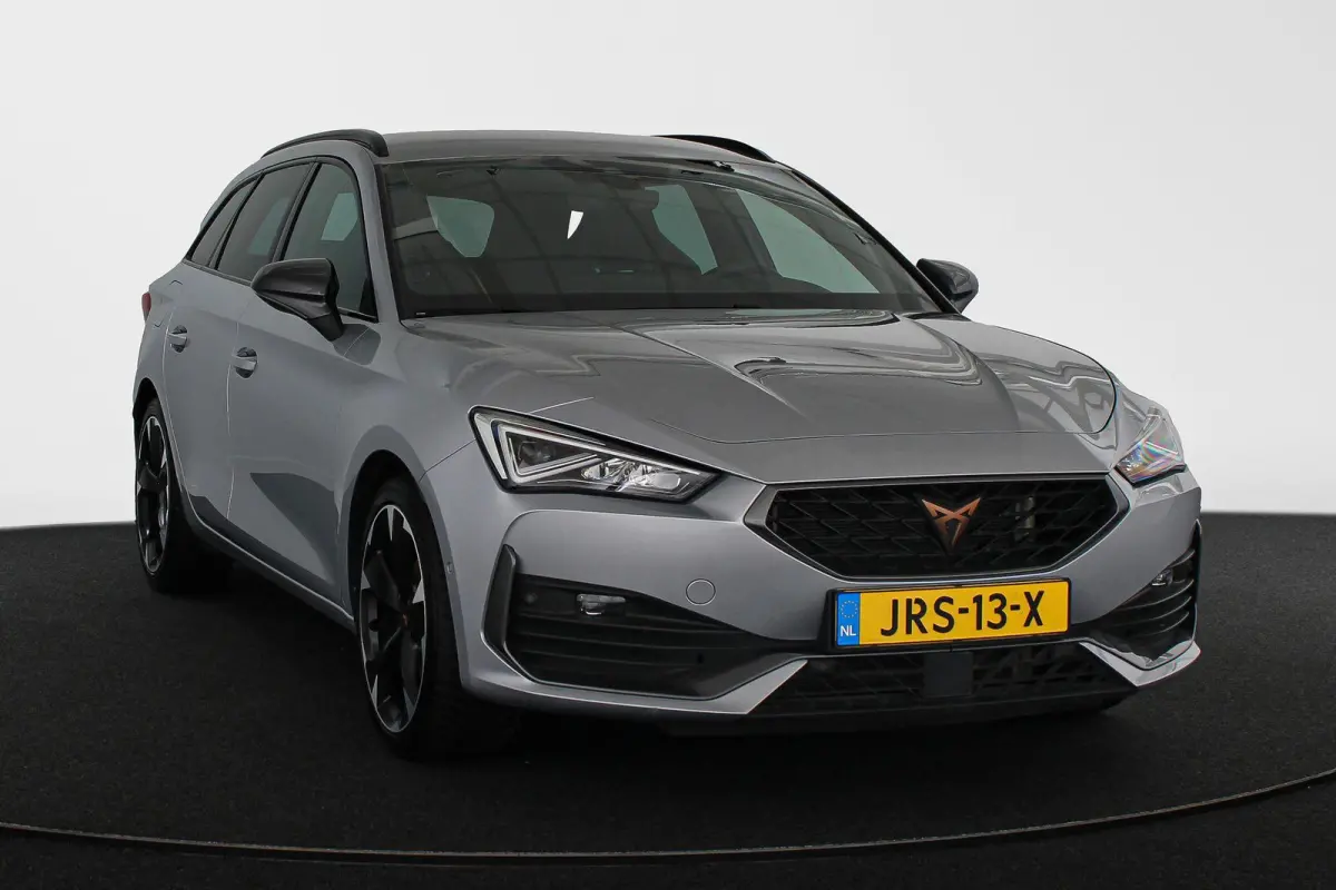 1.4 e-Hybrid Achteruitrijcamera 18" Stoelverwarming Carplay