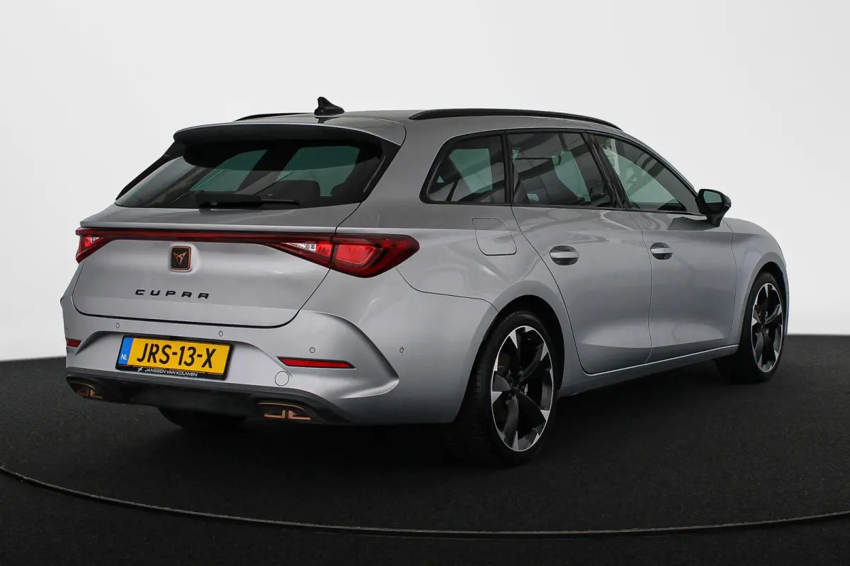 1.4 e-Hybrid Achteruitrijcamera 18" Stoelverwarming Carplay